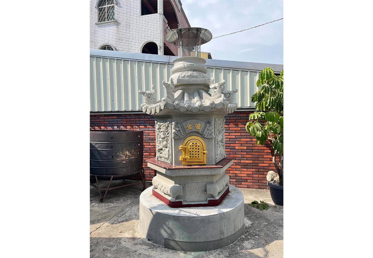 台南南區喜樹路萬應公